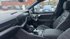 Volkswagen Touareg 3.0 V6 TDI 4Motion 286 Black Edition 5dr Tip Auto Diesel Estate